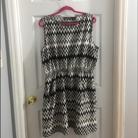 Summer dress bundle - Picture 1 of 6